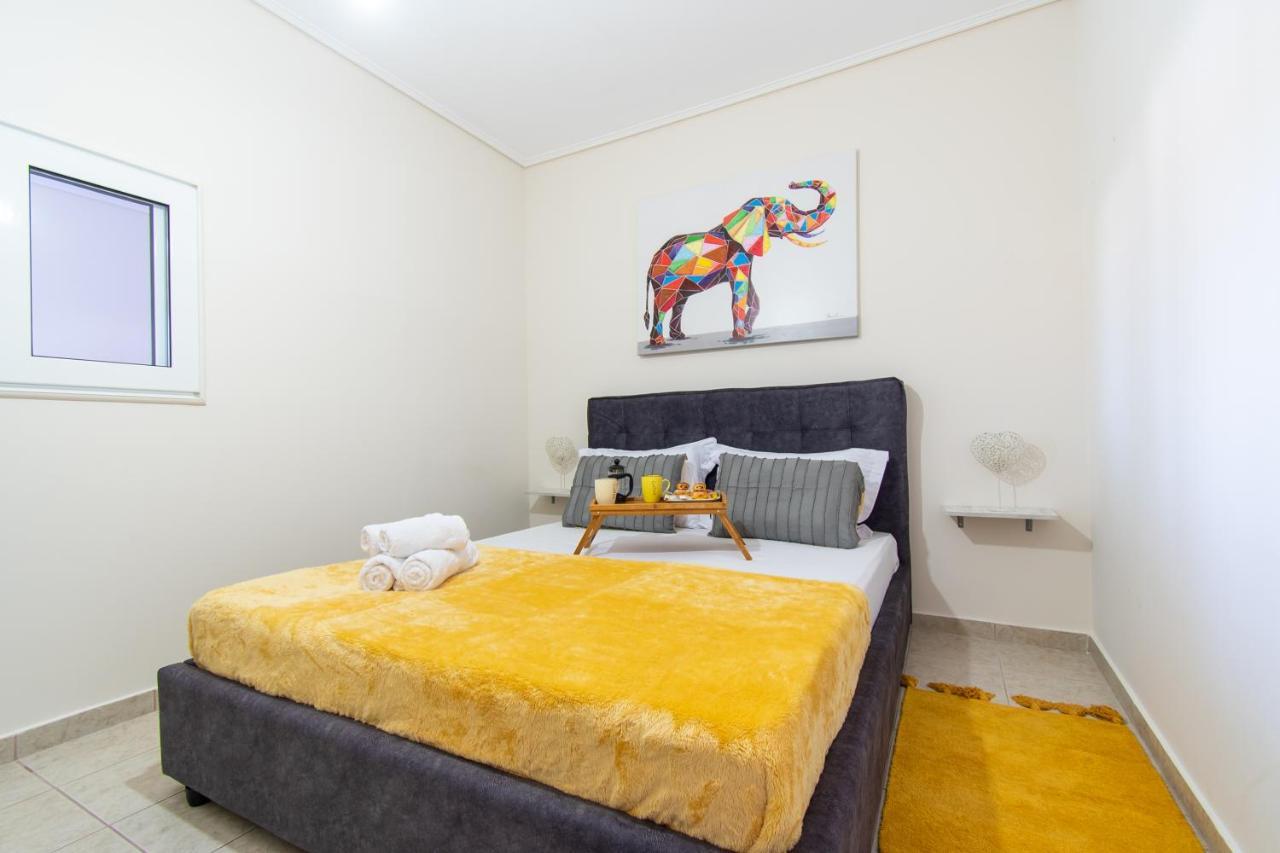 Yelayellow House Near To Airport, Rafina Port And Metropolitan Expo Artemida  Exterior foto